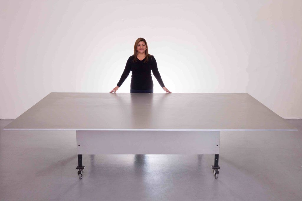 Large vacuum table